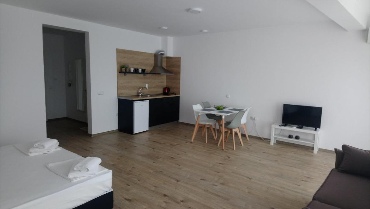 Aparthotel Primorsko Eksteriør bilde